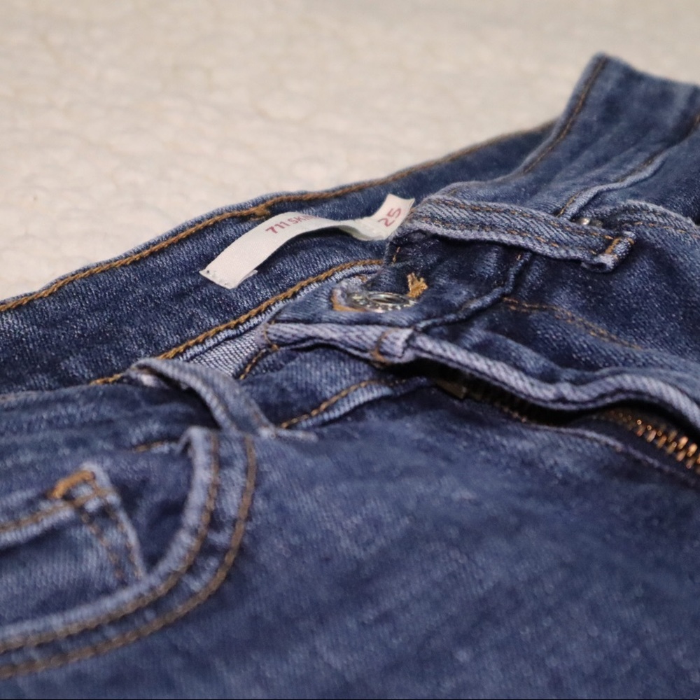 Levi Ripped Skinny Jeans - Picture 2 of 7